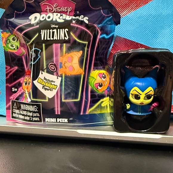 Disney Other - Disney Doorables Villains Mini Peek Blind Bag Malfiacent